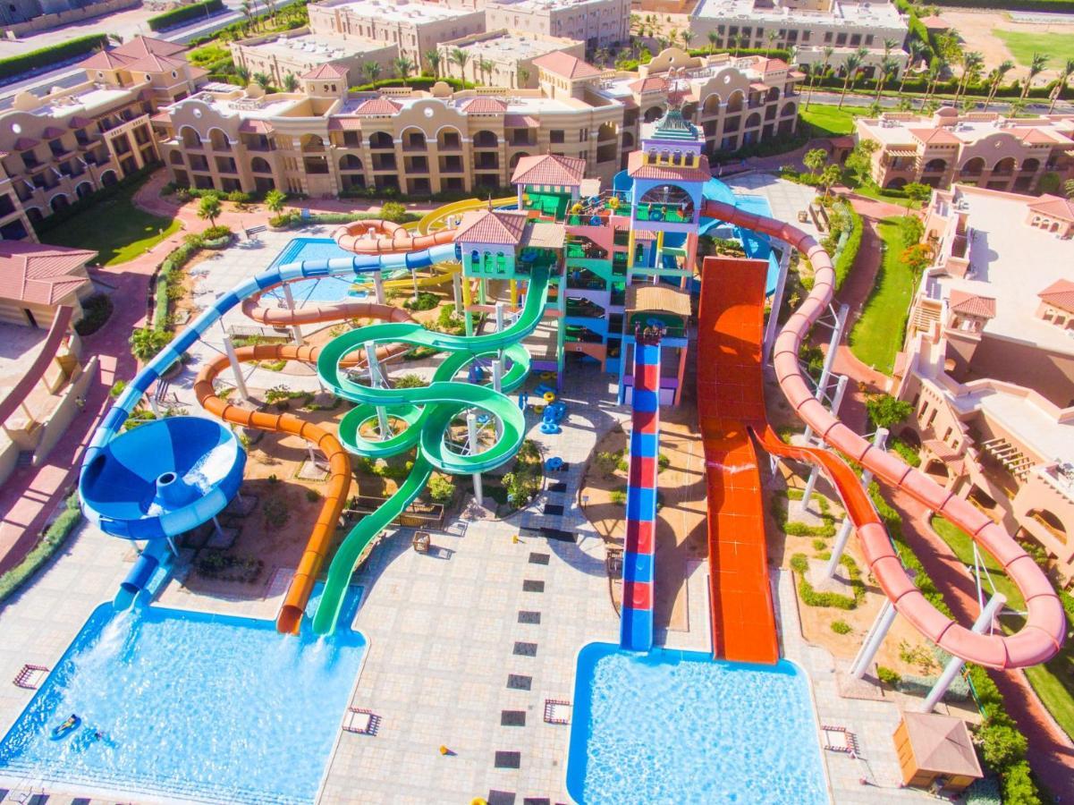Готель Charmillion Gardens Aquapark Шарм-еш-Шейх Екстер'єр фото Aerial view of the water park